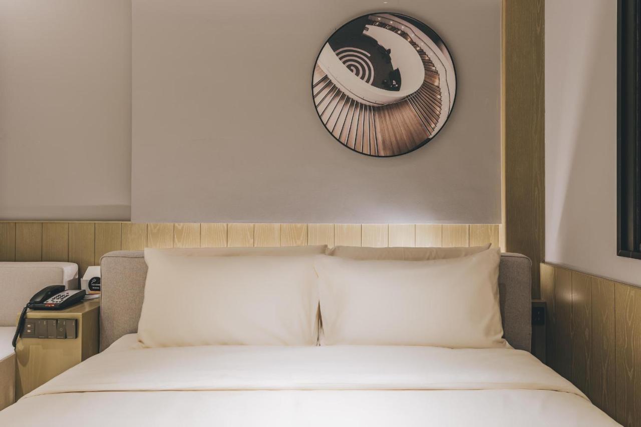 Atour X Hotel The Bund East Nanjing Road Шанхай Екстериор снимка