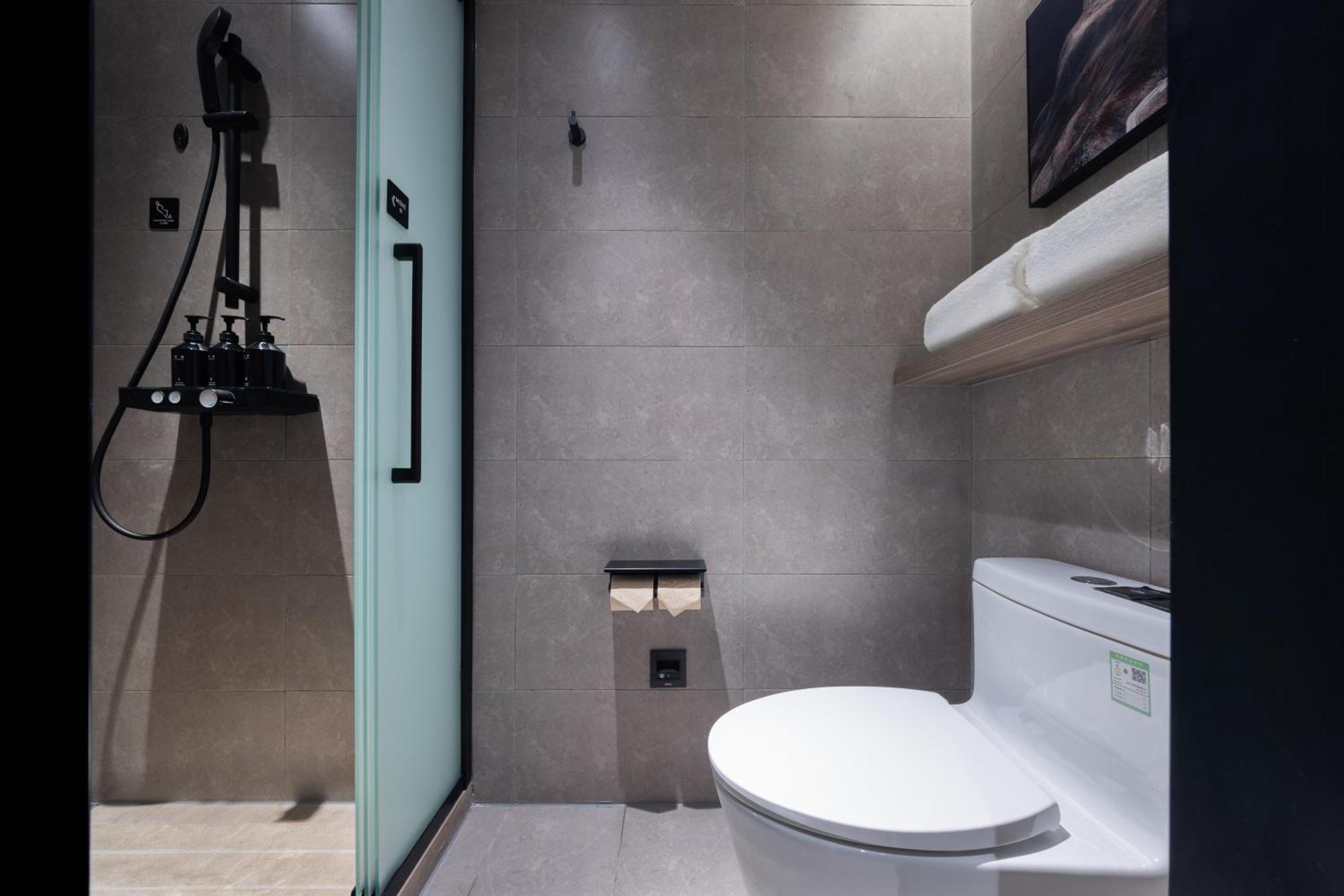 Atour X Hotel The Bund East Nanjing Road Шанхай Екстериор снимка
