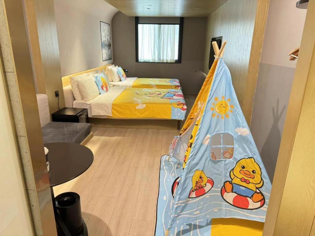 Atour X Hotel The Bund East Nanjing Road Шанхай Екстериор снимка