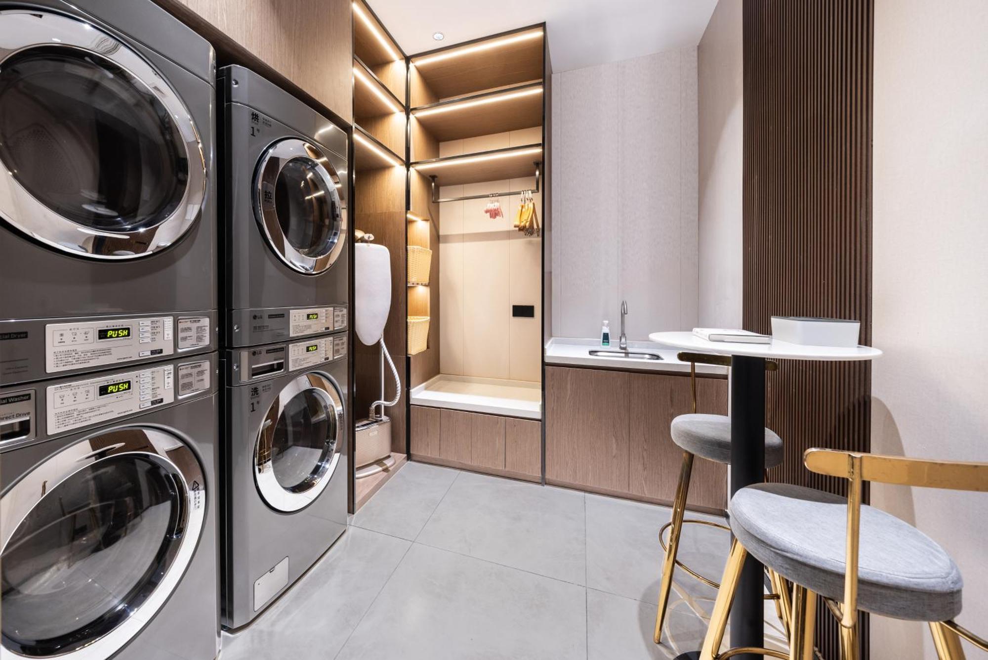 Atour X Hotel The Bund East Nanjing Road Шанхай Екстериор снимка