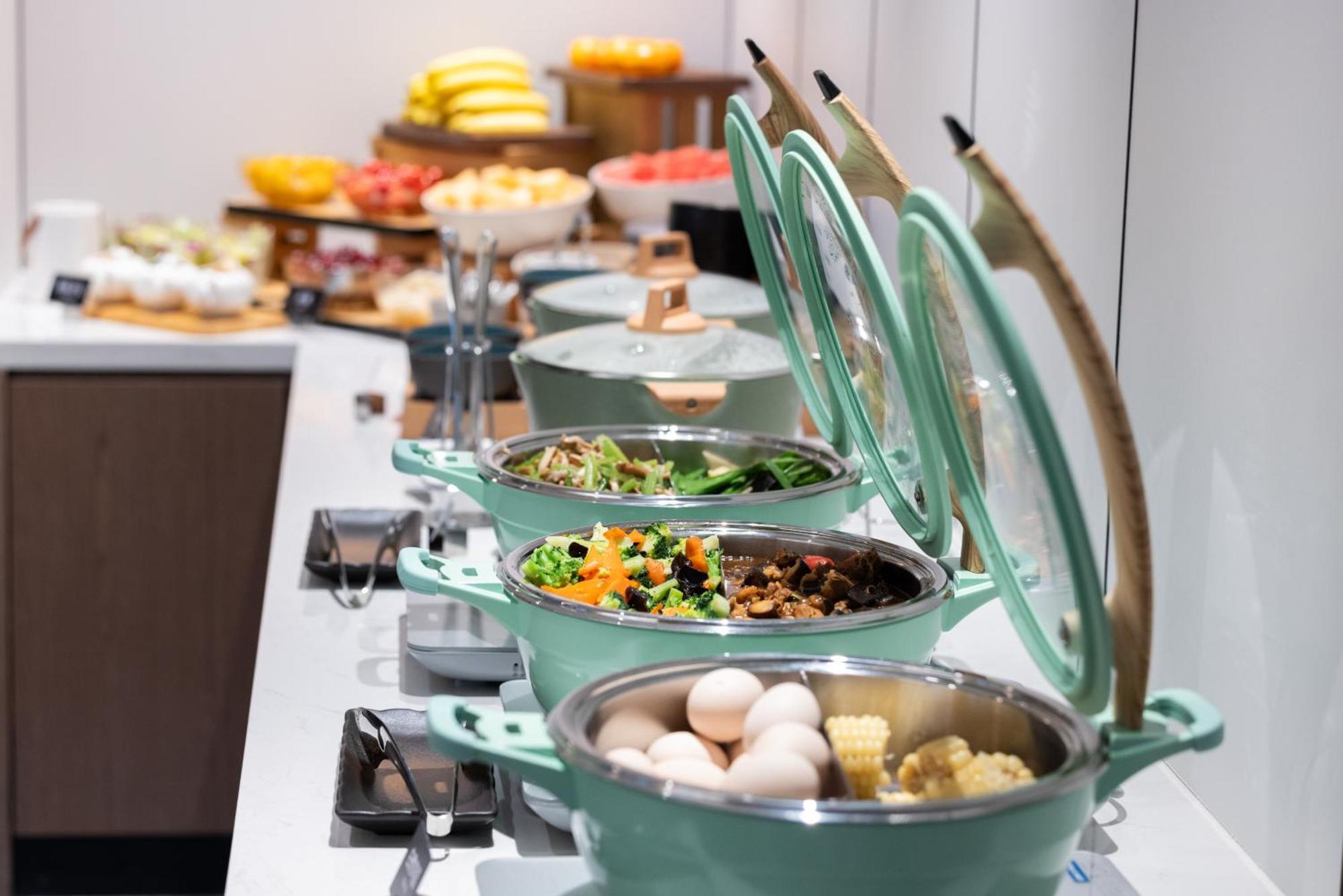 Atour X Hotel The Bund East Nanjing Road Шанхай Екстериор снимка